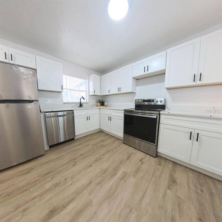 For Sale: $397,997 (3 beds, 2 baths, 1485 Square Feet)