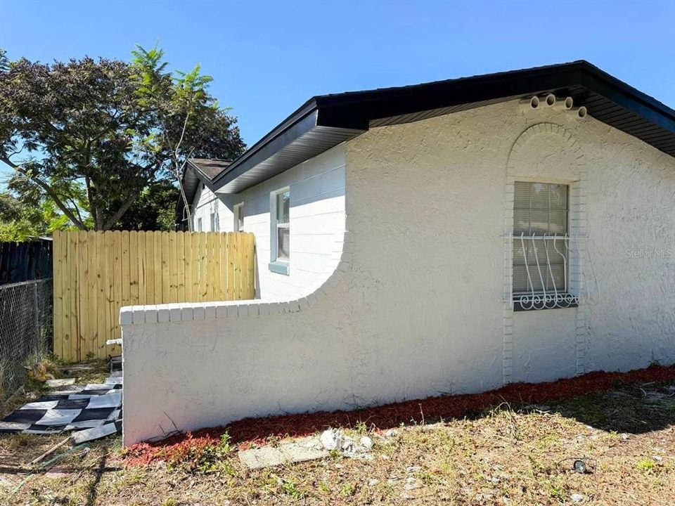 For Sale: $397,997 (3 beds, 2 baths, 1485 Square Feet)