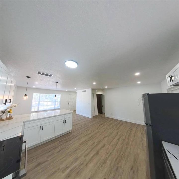 For Sale: $397,997 (3 beds, 2 baths, 1485 Square Feet)