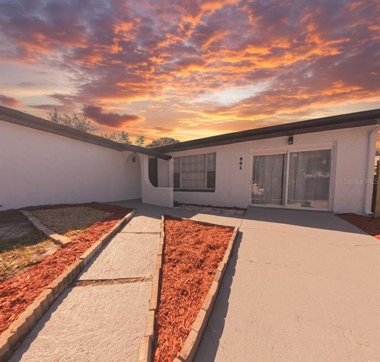 For Sale: $397,997 (3 beds, 2 baths, 1485 Square Feet)