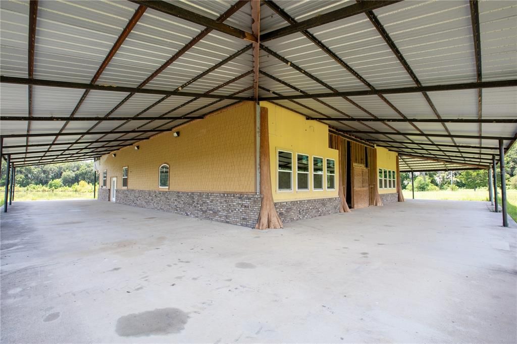 合同活跃: $700,000 (0 贝兹, 0 浴室, 4320 平方英尺)