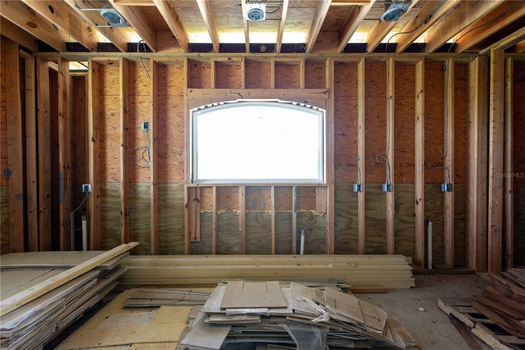 合同活跃: $700,000 (0 贝兹, 0 浴室, 4320 平方英尺)