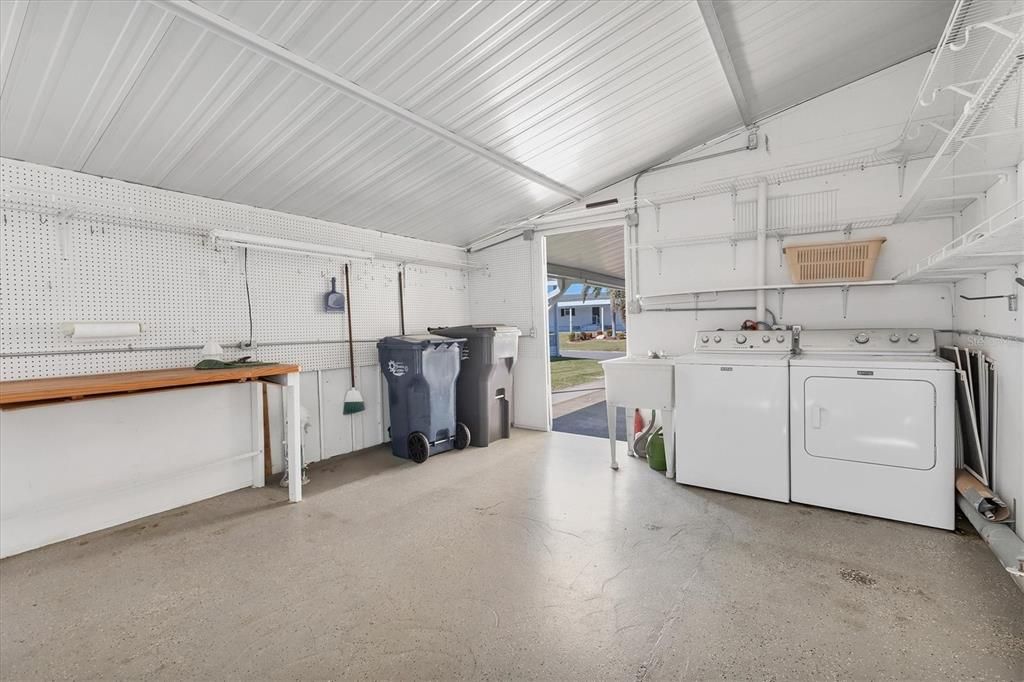 For Sale: $195,000 (2 beds, 2 baths, 1144 Square Feet)