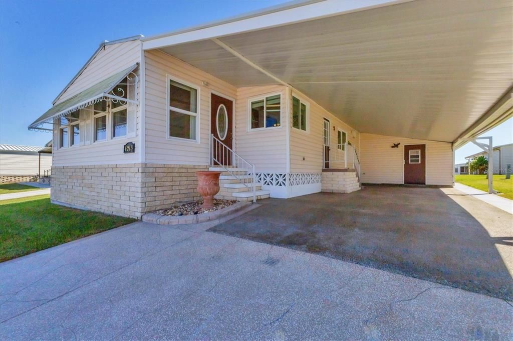 For Sale: $195,000 (2 beds, 2 baths, 1144 Square Feet)