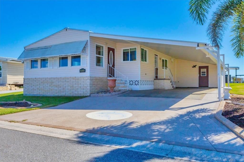 For Sale: $195,000 (2 beds, 2 baths, 1144 Square Feet)