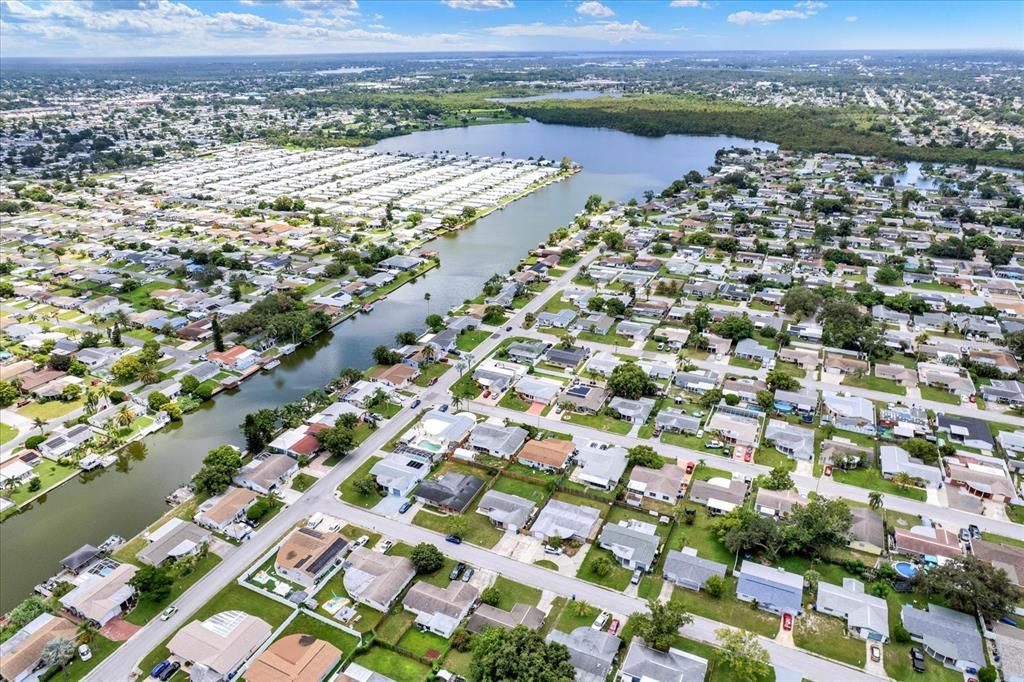 For Rent: $1,725 (2 beds, 1 baths, 936 Square Feet)