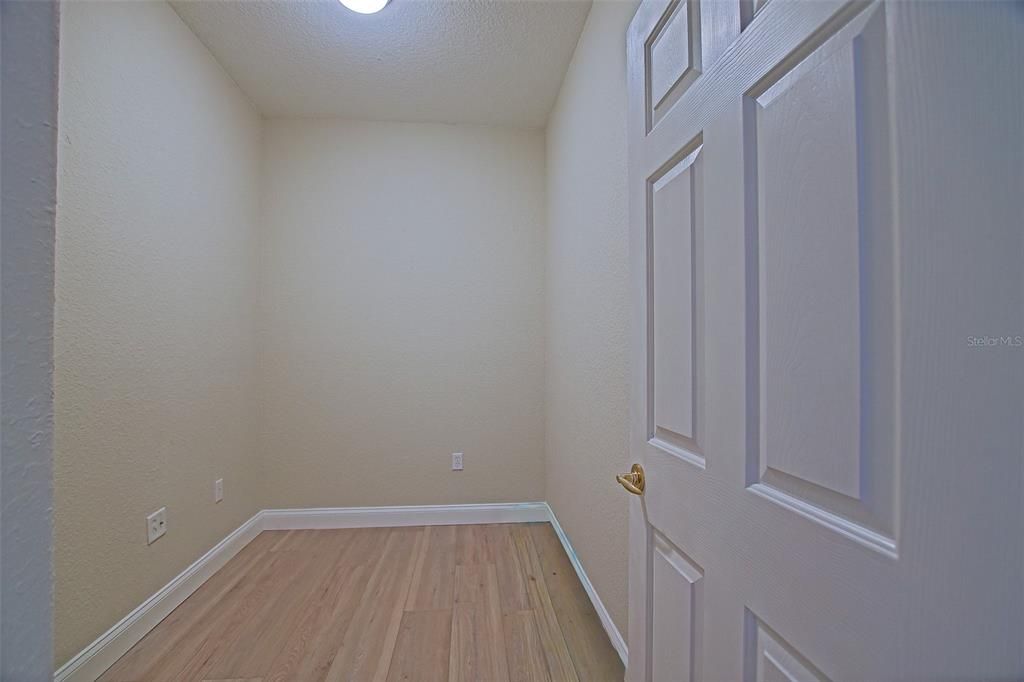 На продажу: $348,300 (2 спален, 2 ванн, 1870 Квадратных фут)