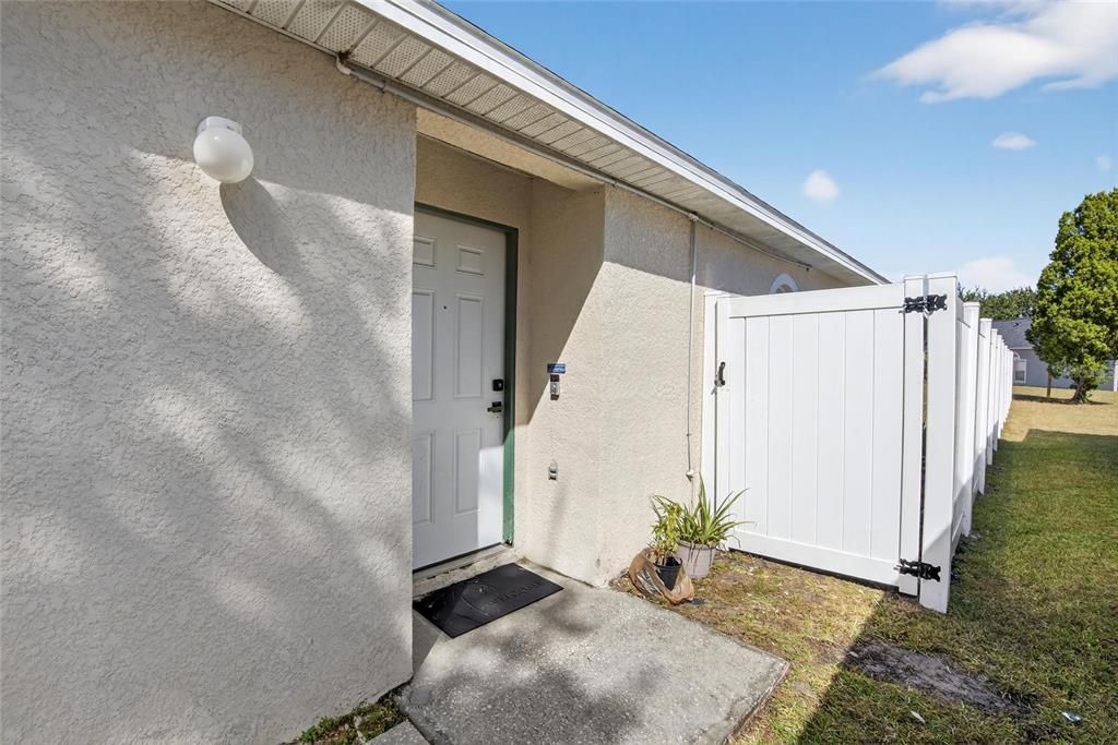 待售: $285,000 (3 贝兹, 2 浴室, 1292 平方英尺)