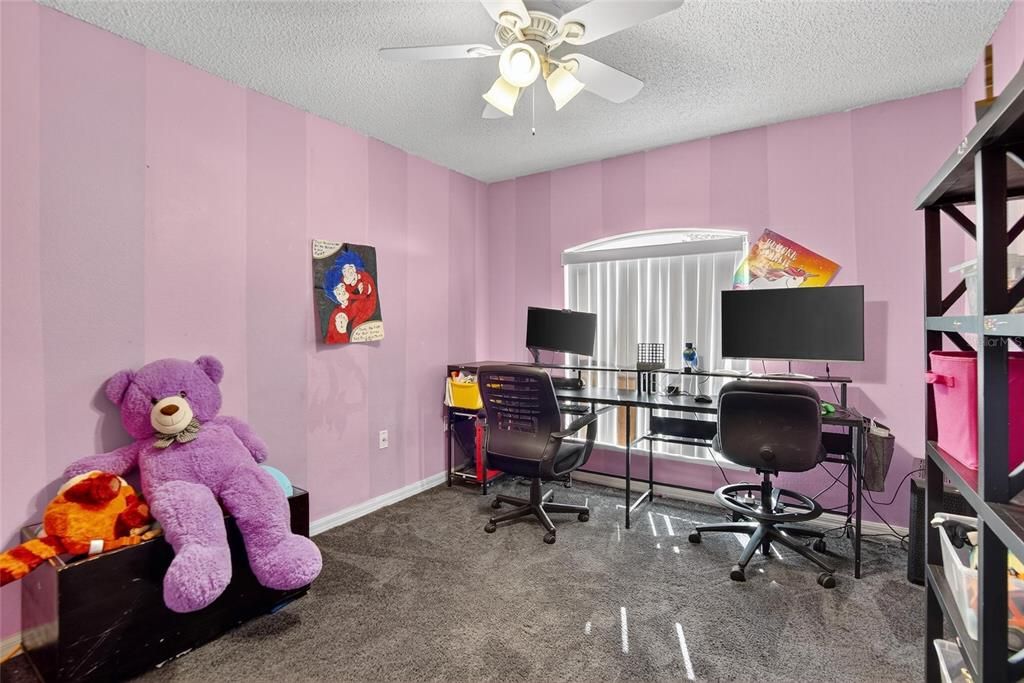 待售: $285,000 (3 贝兹, 2 浴室, 1292 平方英尺)