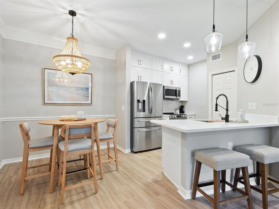 Active With Contract: $224,900 (1 beds, 1 baths, 843 Square Feet)