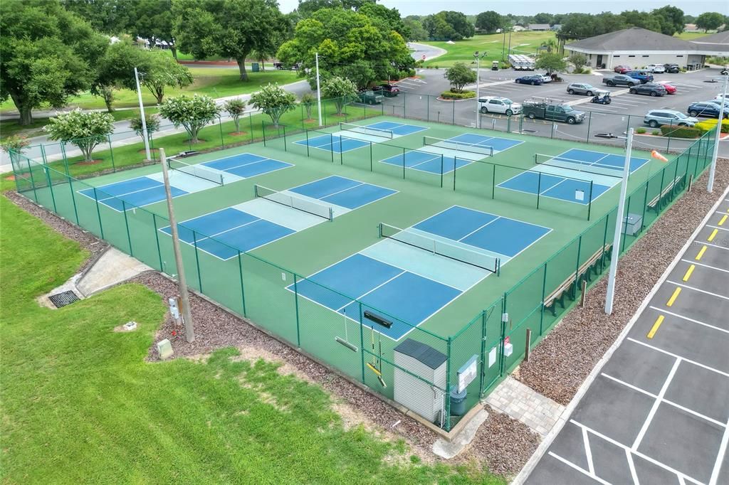 合同活跃: $274,000 (2 贝兹, 2 浴室, 1436 平方英尺)