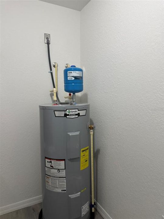 В аренду: $1,350 (3 спален, 2 ванн, 1000 Квадратных фут)