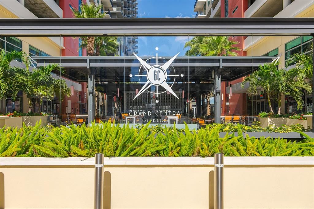 Activo con contrato: $649,999 (2 camas, 2 baños, 1634 Pies cuadrados)