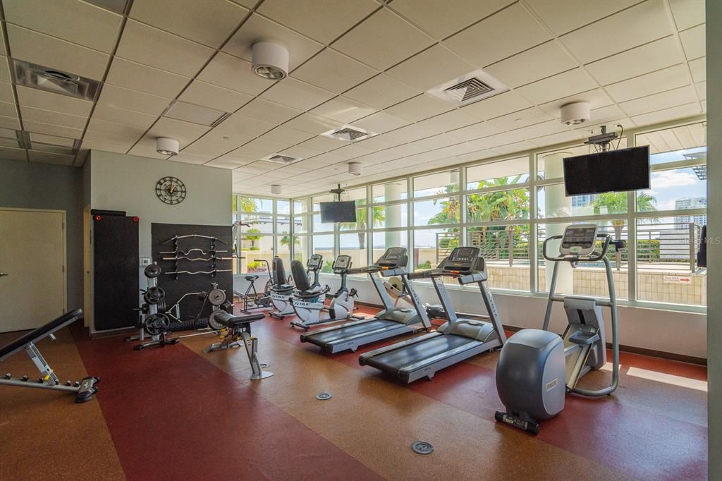 Activo con contrato: $649,999 (2 camas, 2 baños, 1634 Pies cuadrados)