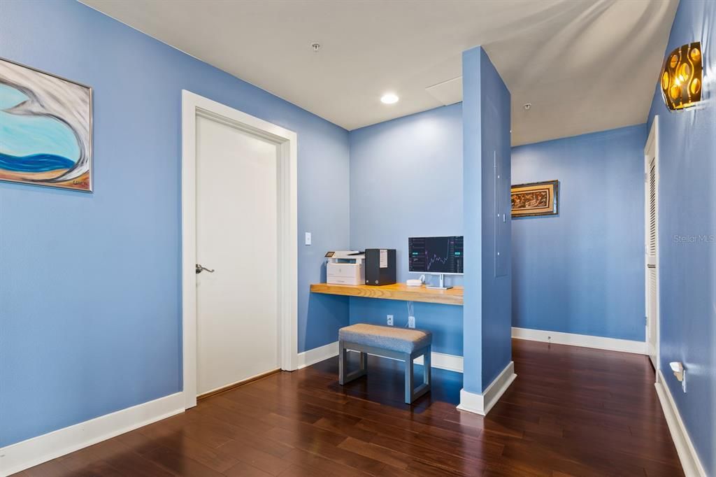 Activo con contrato: $649,999 (2 camas, 2 baños, 1634 Pies cuadrados)