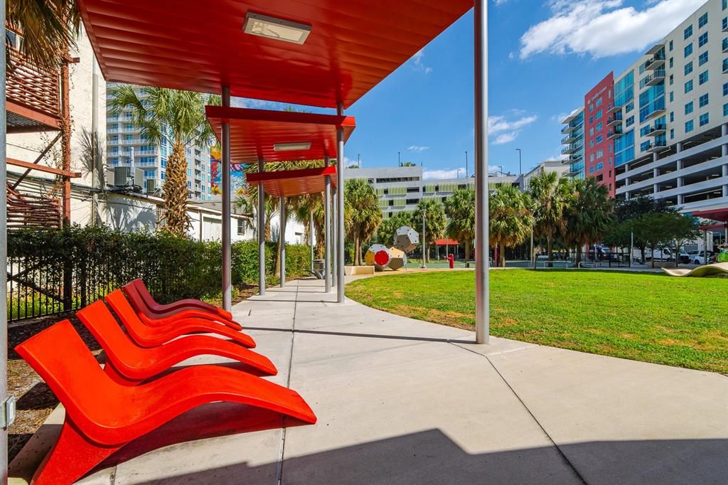 Activo con contrato: $649,999 (2 camas, 2 baños, 1634 Pies cuadrados)