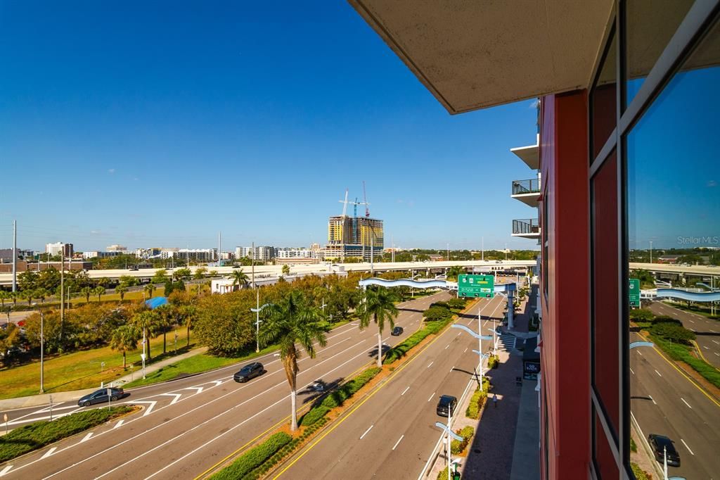 Activo con contrato: $649,999 (2 camas, 2 baños, 1634 Pies cuadrados)