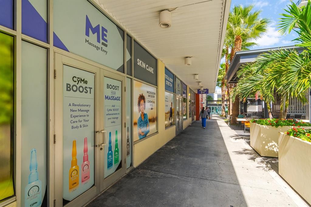 Activo con contrato: $649,999 (2 camas, 2 baños, 1634 Pies cuadrados)