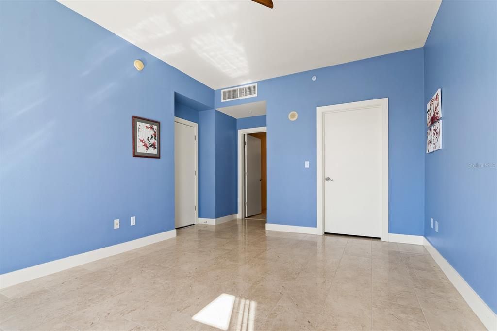 Activo con contrato: $649,999 (2 camas, 2 baños, 1634 Pies cuadrados)