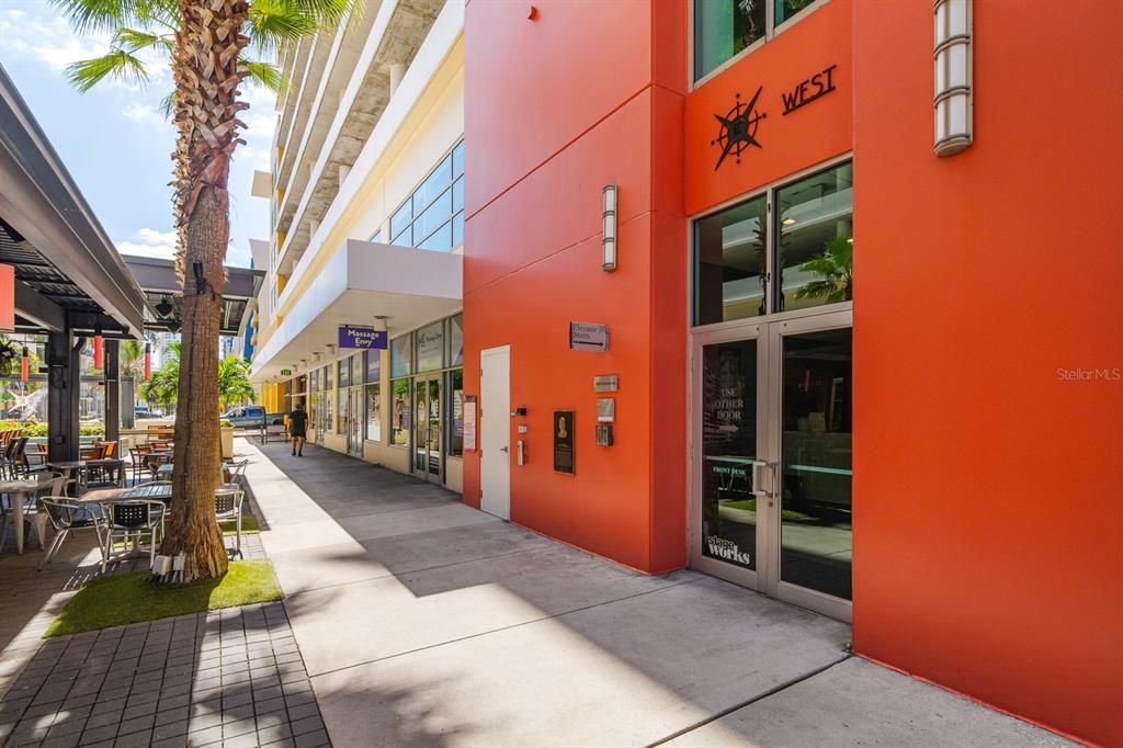 Activo con contrato: $649,999 (2 camas, 2 baños, 1634 Pies cuadrados)