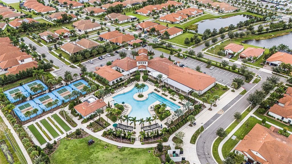 En Venta: $575,000 (3 camas, 3 baños, 2776 Pies cuadrados)