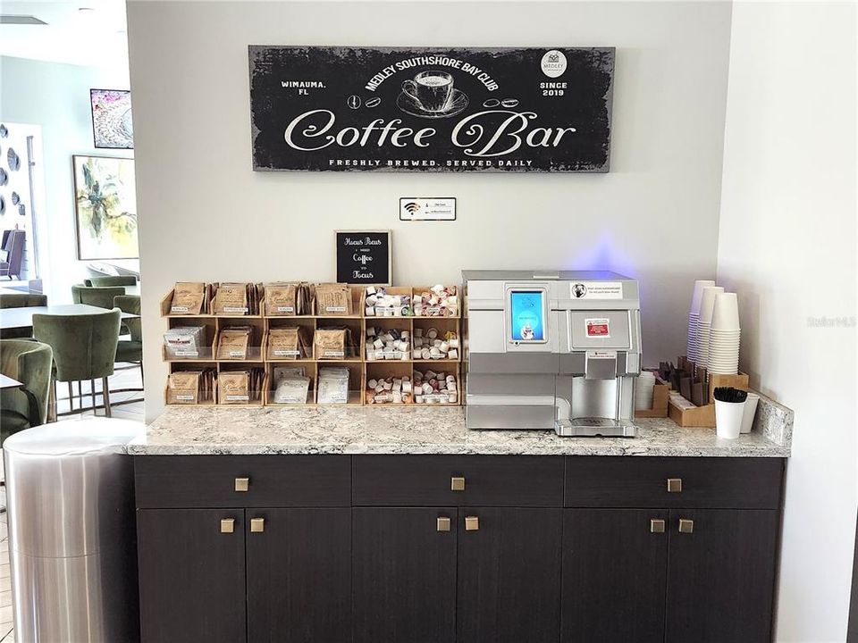 En Venta: $575,000 (3 camas, 3 baños, 2776 Pies cuadrados)