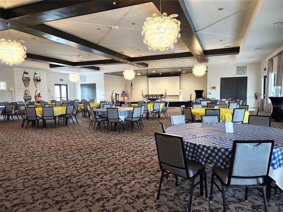 En Venta: $575,000 (3 camas, 3 baños, 2776 Pies cuadrados)