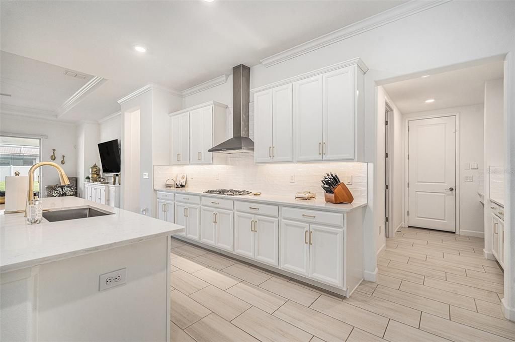 En Venta: $575,000 (3 camas, 3 baños, 2776 Pies cuadrados)