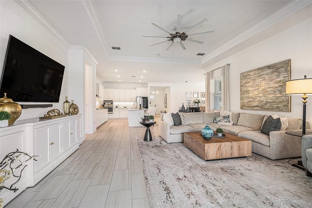 En Venta: $575,000 (3 camas, 3 baños, 2776 Pies cuadrados)