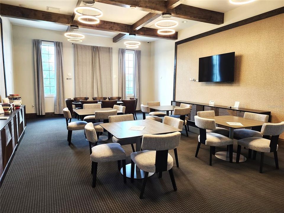 En Venta: $575,000 (3 camas, 3 baños, 2776 Pies cuadrados)