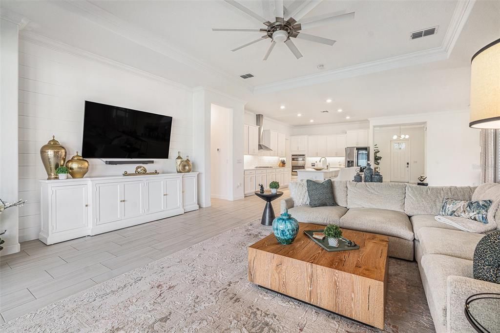 En Venta: $575,000 (3 camas, 3 baños, 2776 Pies cuadrados)