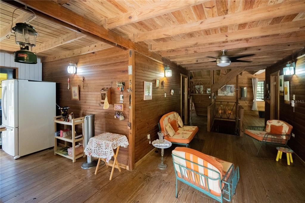 На продажу: $360,000 (3 спален, 3 ванн, 1700 Квадратных фут)