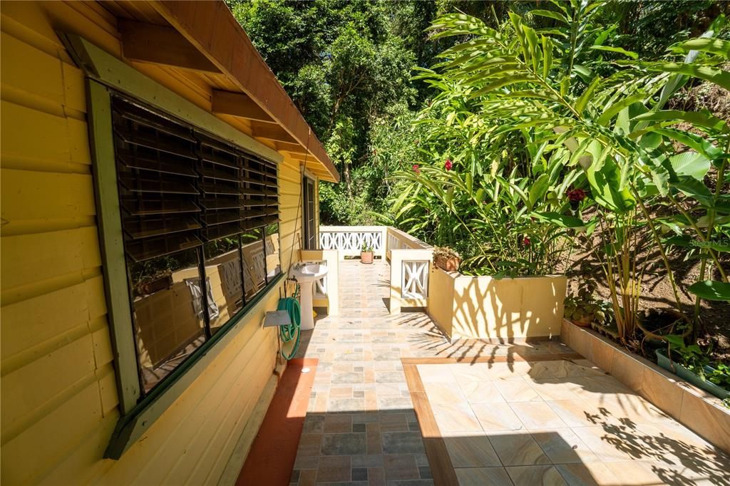 На продажу: $360,000 (3 спален, 3 ванн, 1700 Квадратных фут)