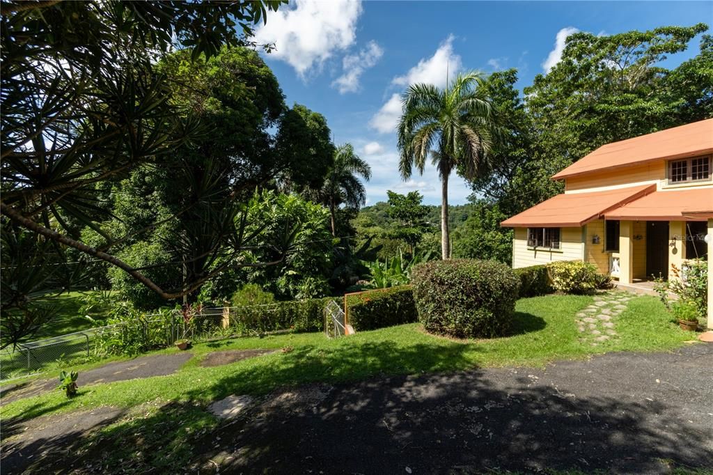 На продажу: $360,000 (3 спален, 3 ванн, 1700 Квадратных фут)