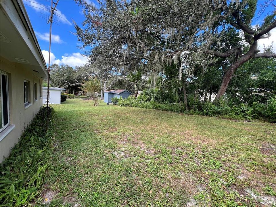 For Sale: $369,900 (2 beds, 1 baths, 983 Square Feet)