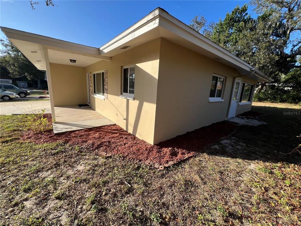 Под контрактом: $364,900 (2 спален, 1 ванн, 983 Квадратных фут)