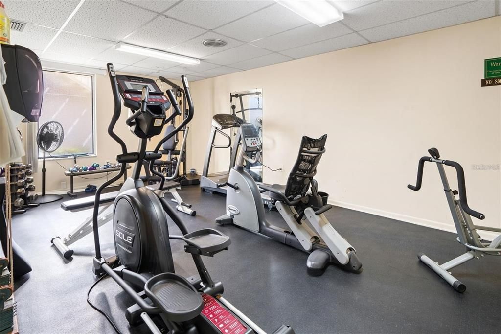 For Sale: $227,000 (2 beds, 2 baths, 1150 Square Feet)