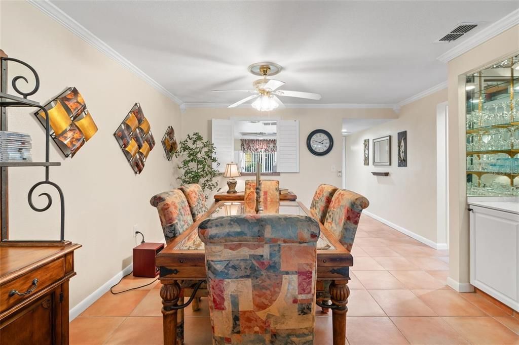 For Sale: $227,000 (2 beds, 2 baths, 1150 Square Feet)