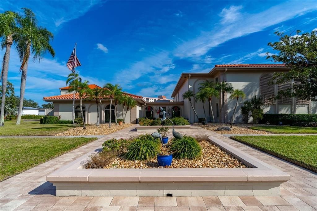 For Sale: $227,000 (2 beds, 2 baths, 1150 Square Feet)