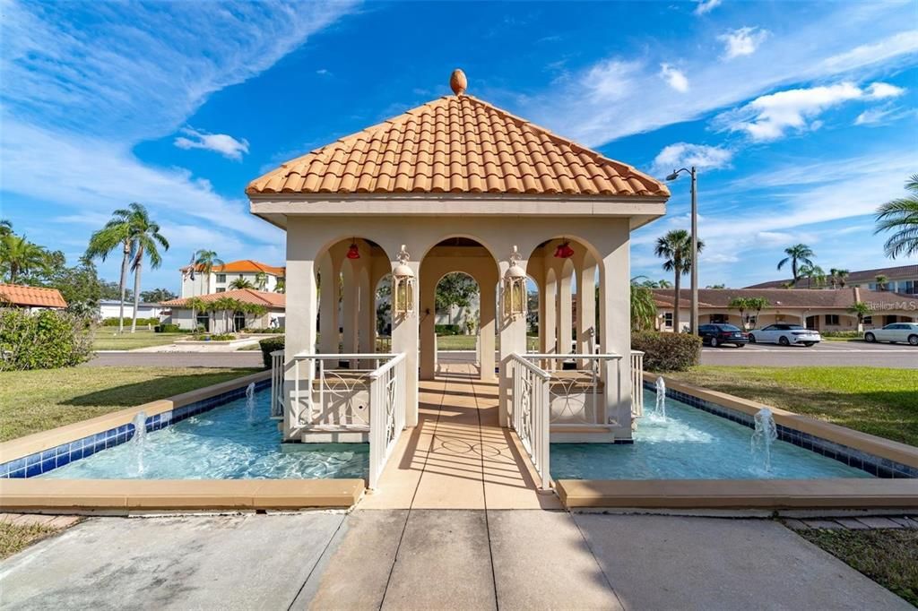 For Sale: $227,000 (2 beds, 2 baths, 1150 Square Feet)