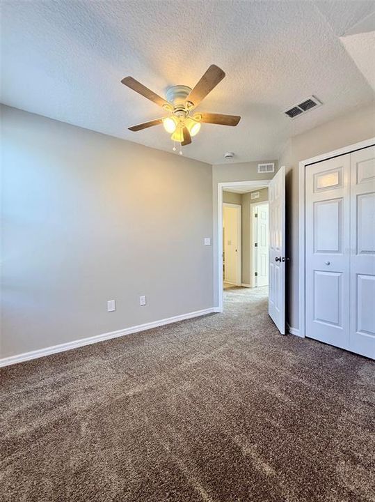 合同活跃: $2,150 (4 贝兹, 2 浴室, 1418 平方英尺)