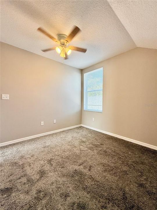 合同活跃: $2,150 (4 贝兹, 2 浴室, 1418 平方英尺)