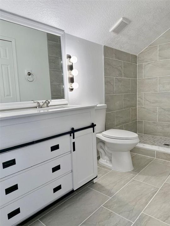 合同活跃: $2,150 (4 贝兹, 2 浴室, 1418 平方英尺)