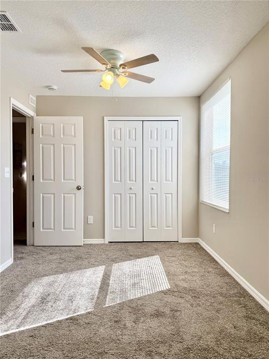 合同活跃: $2,150 (4 贝兹, 2 浴室, 1418 平方英尺)