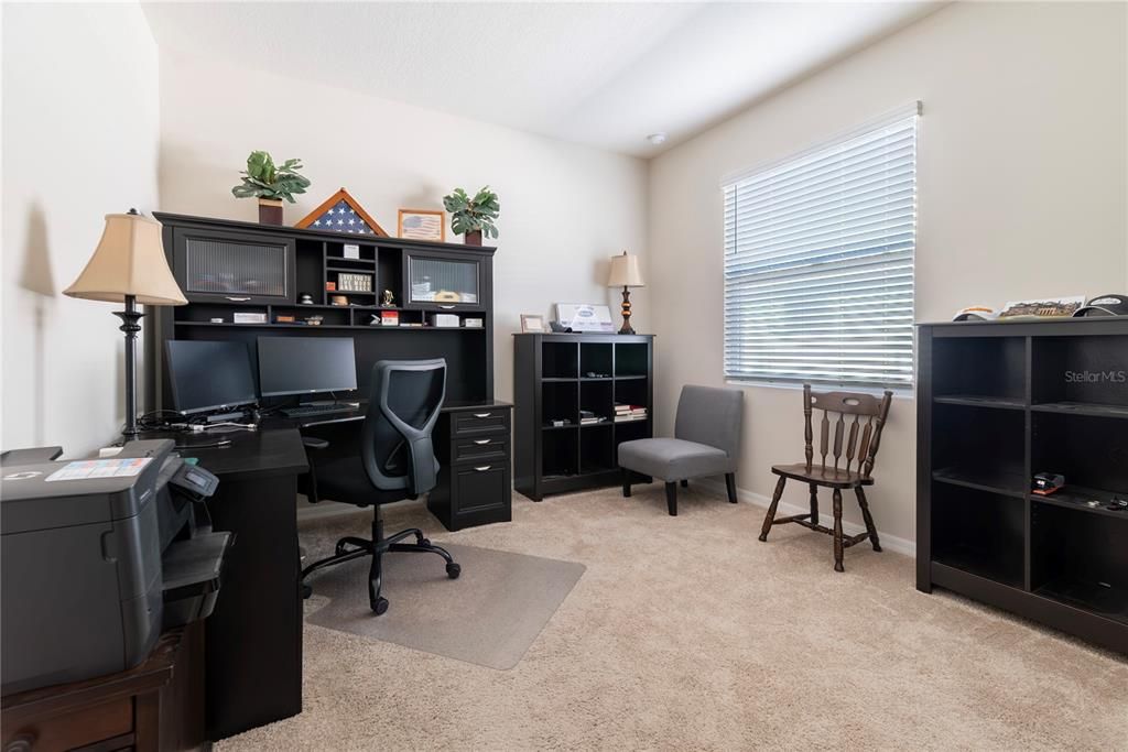 For Sale: $650,000 (4 beds, 3 baths, 2550 Square Feet)