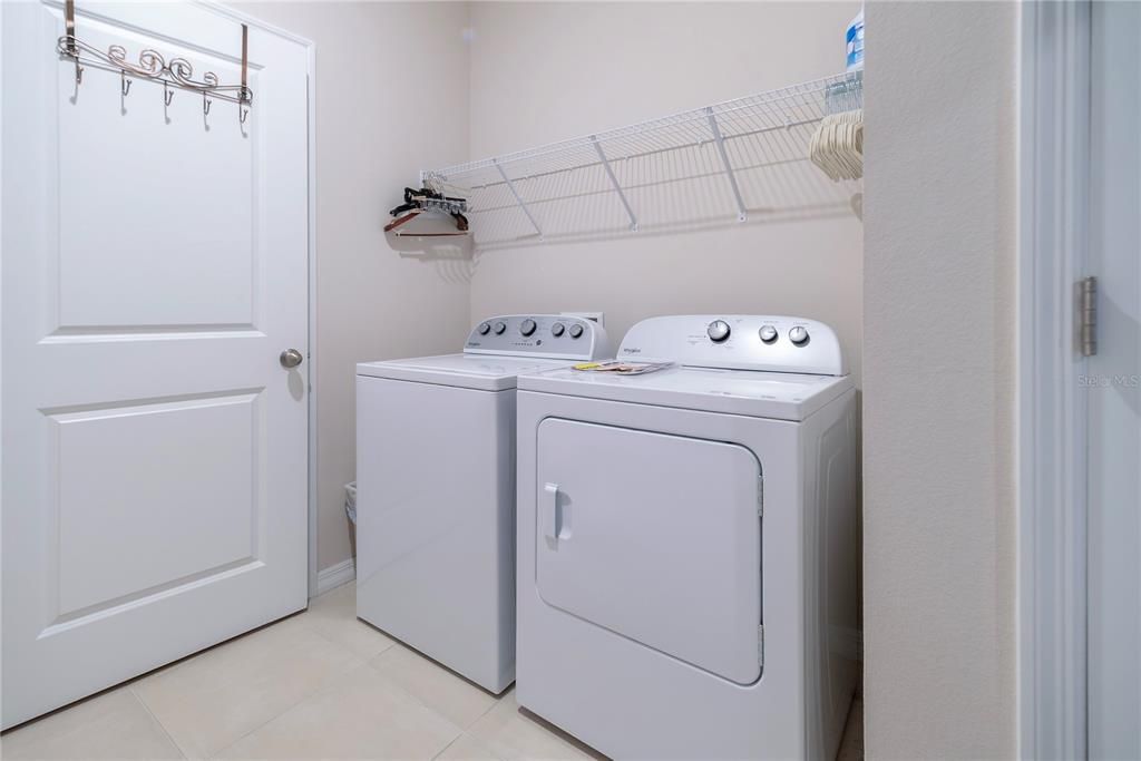 For Sale: $650,000 (4 beds, 3 baths, 2550 Square Feet)