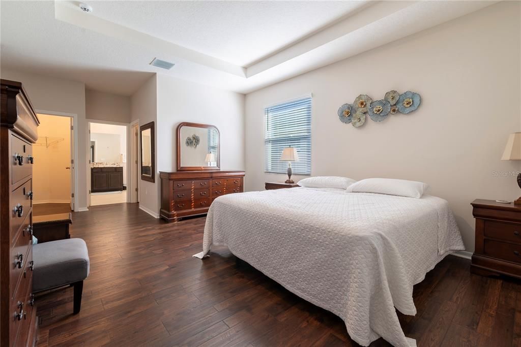 For Sale: $650,000 (4 beds, 3 baths, 2550 Square Feet)