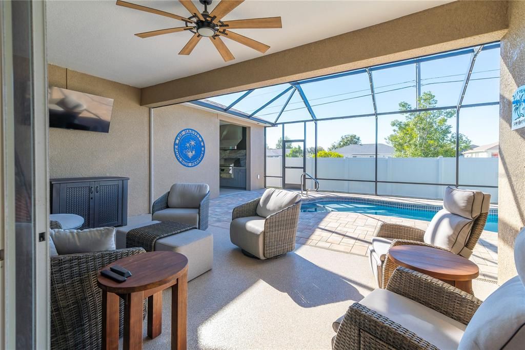 For Sale: $650,000 (4 beds, 3 baths, 2550 Square Feet)