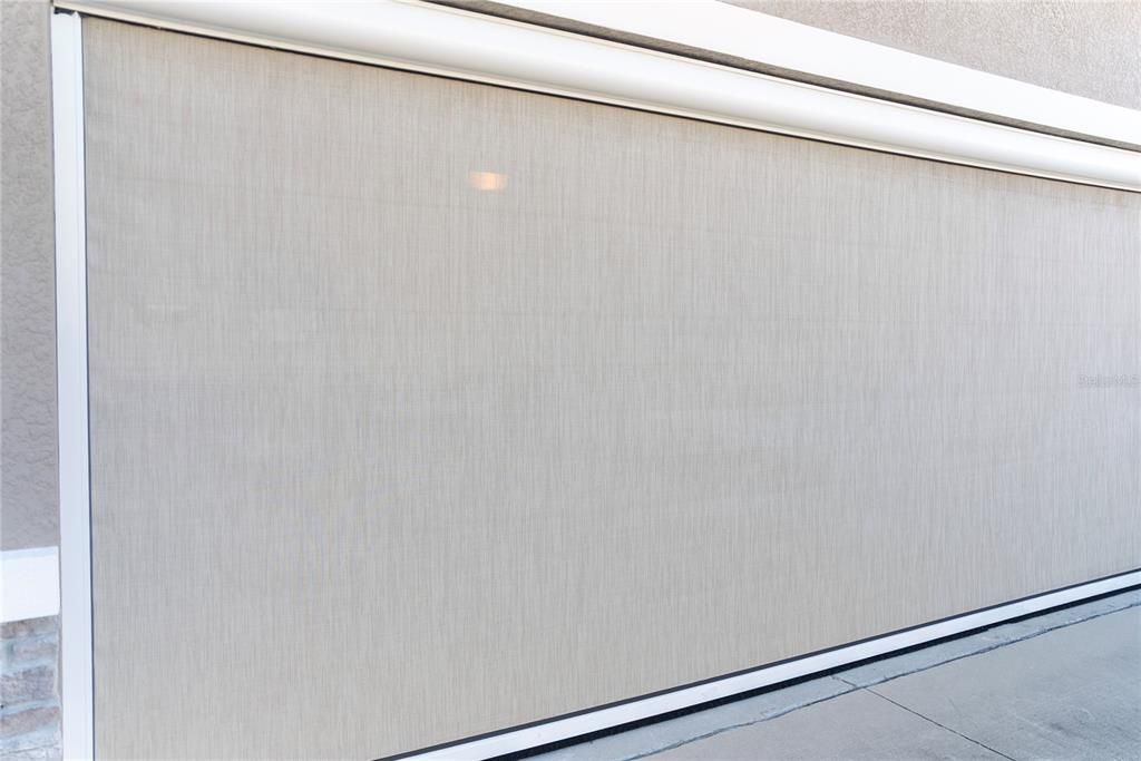 For Sale: $650,000 (4 beds, 3 baths, 2550 Square Feet)