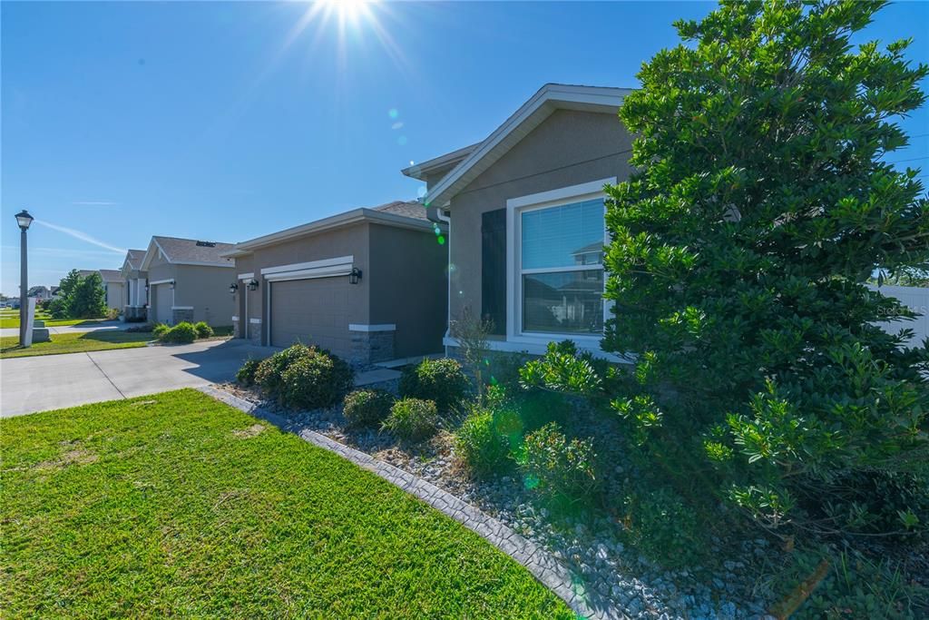 For Sale: $650,000 (4 beds, 3 baths, 2550 Square Feet)